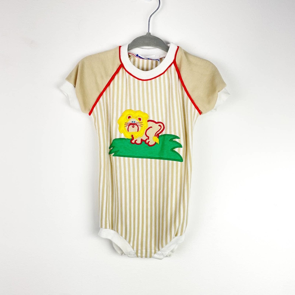 Vintage Doe-Spun Lion Striped Knit Romper Size 12 Months